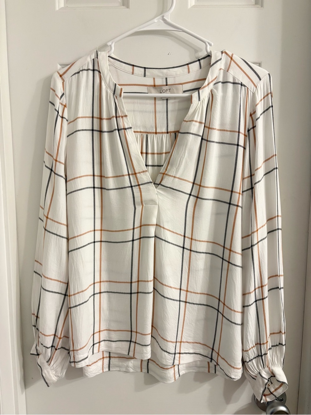 LOFT XS Plaid Split Neck Blouse White Tan Black Long Sleeve Top business casual